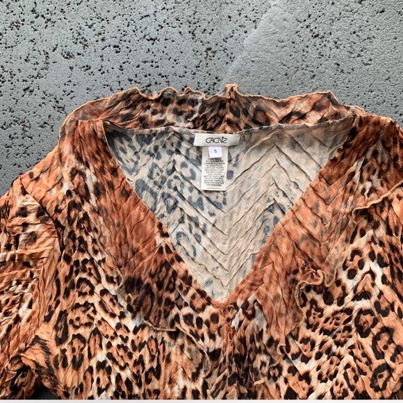 Cache Leopard Ruffle Blouse - Picture 4 of 8